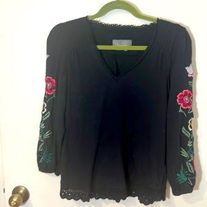 Anthropologie v-neck black long floral sleeved top with lace hem